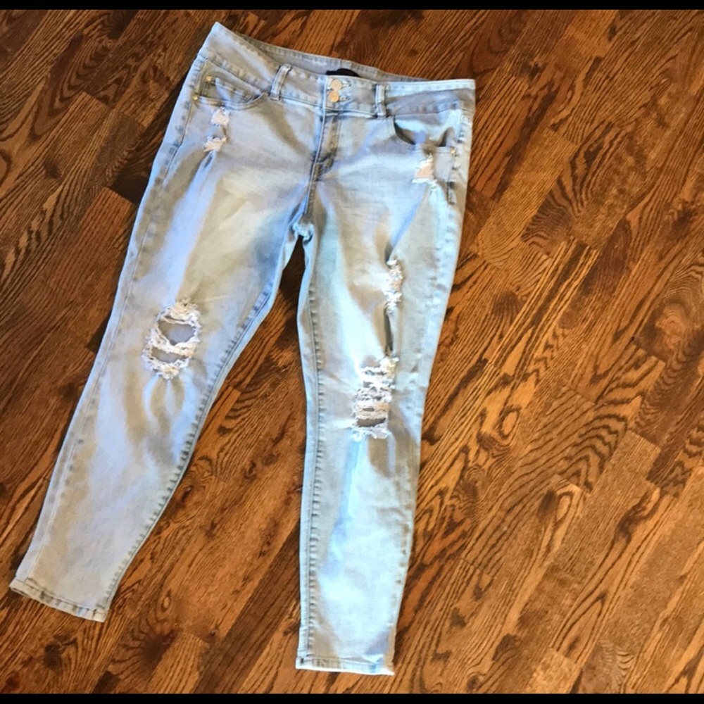 Rufuge Distressed Ankle Jeans